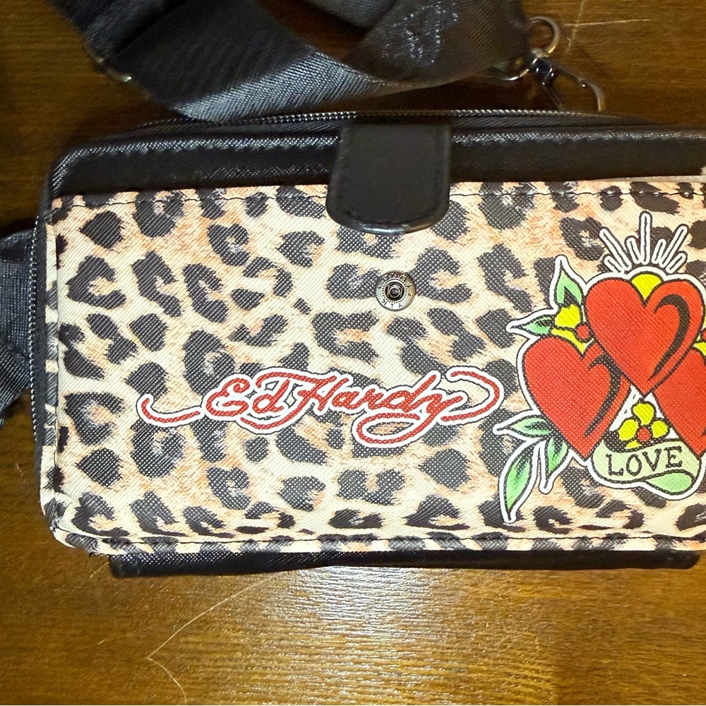 Ed Hardy Leopard and Heart Crossbody Bag - Picture 3 of 10